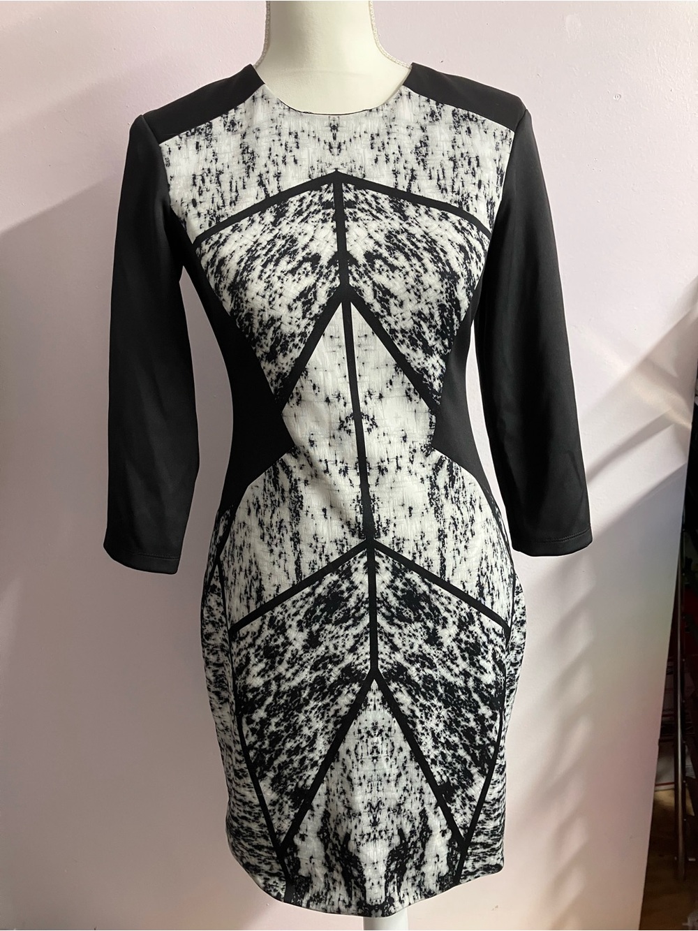London Times Women’s Geometric Print Sheath Dress, Size 4, Black/White